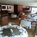 Midi 4* Άγκυρα