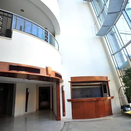 Midi Hotel 4*