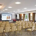 Otel Midi 4*