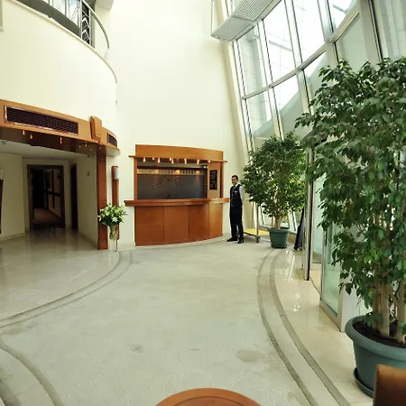 Hotel Midi 4*