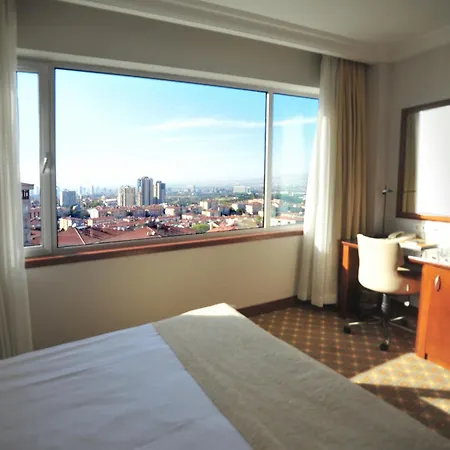 Midi Hotel 4*