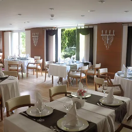 Hotel Midi