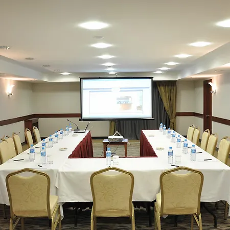 Midi Hotel 4*
